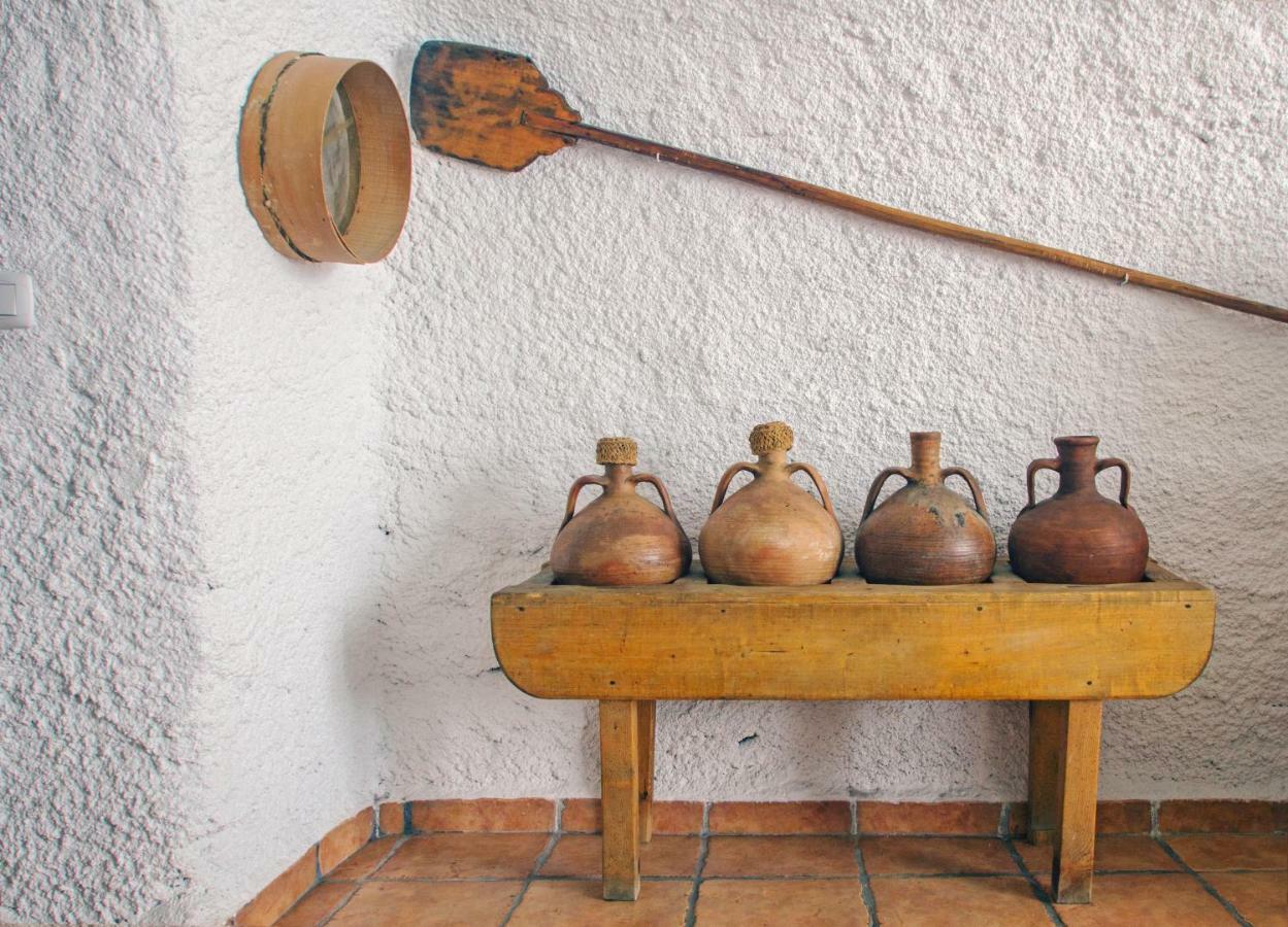 Cuevas Al Qulayat Villa