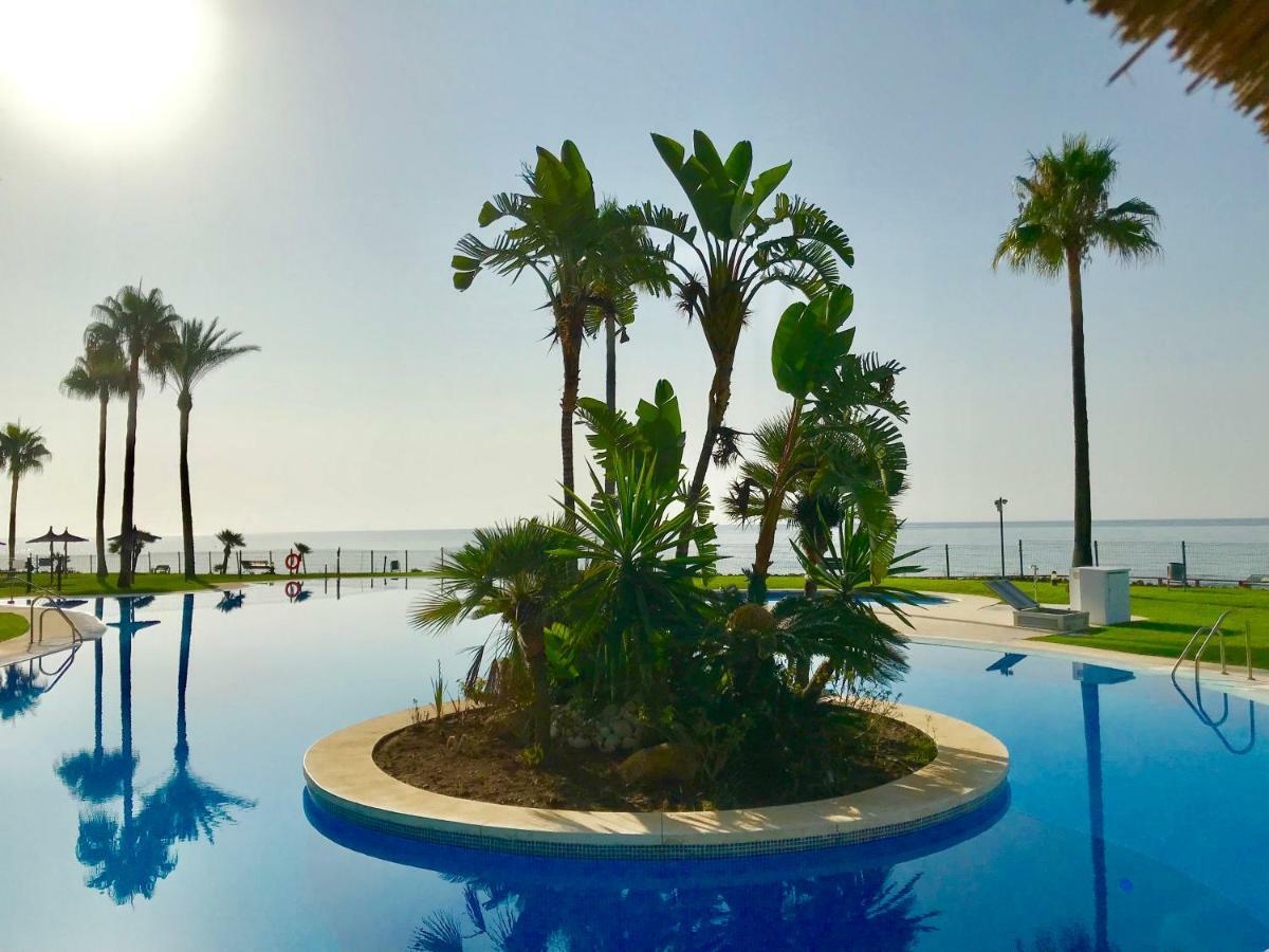 Apartamento Mi Capricho, Beachfront, Grownfloor, Private Garden & Terrace