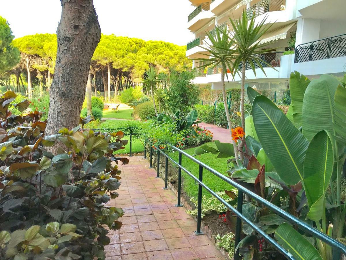 Mi Capricho, Beachfront, Grownfloor, Private Garden & Terrace *