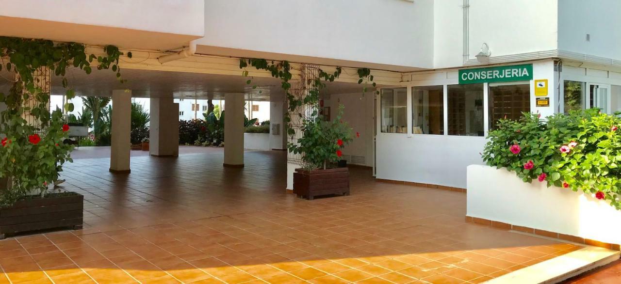 Mi Capricho, Beachfront, Grownfloor, Private Garden & Terrace * Sitio de Calahonda