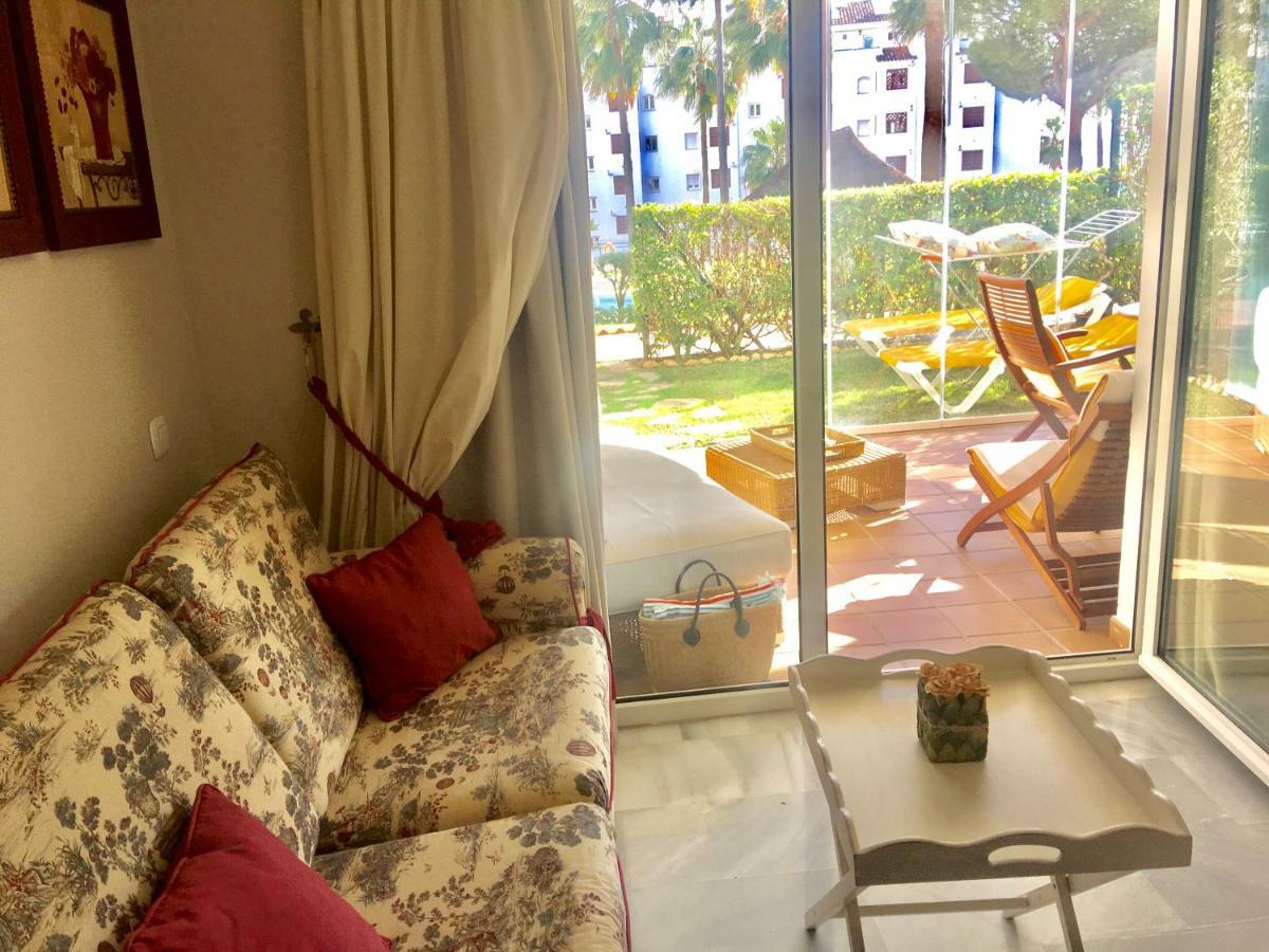 Apartamento Mi Capricho, Beachfront, Grownfloor, Private Garden & Terrace