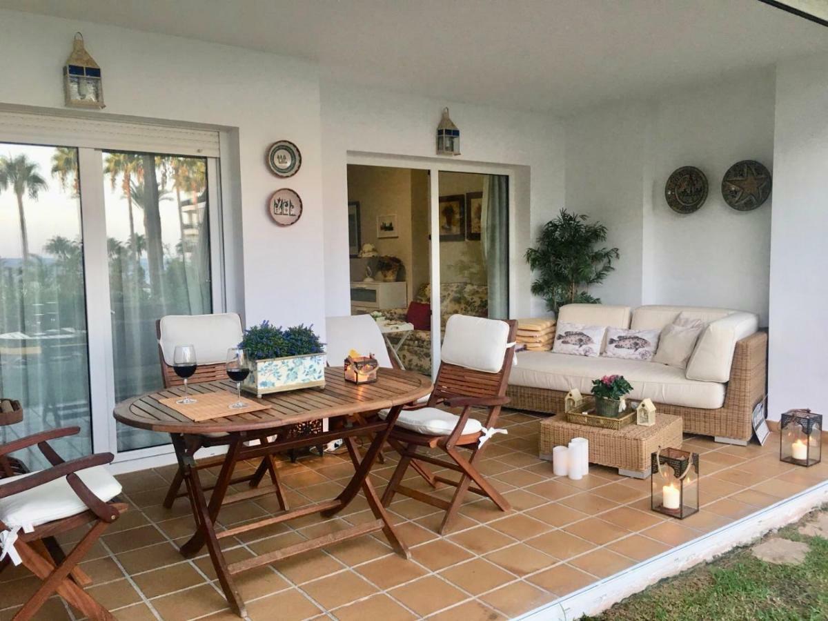 Mi Capricho, Beachfront, Grownfloor, Private Garden & Terrace
