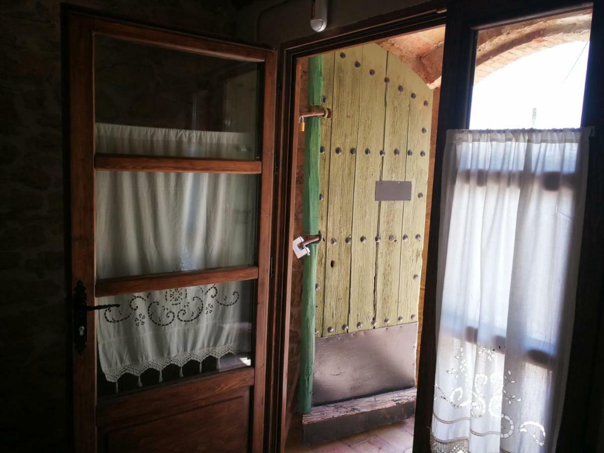 La Casa Dels Ocells (adults Only) Bed & Breakfast