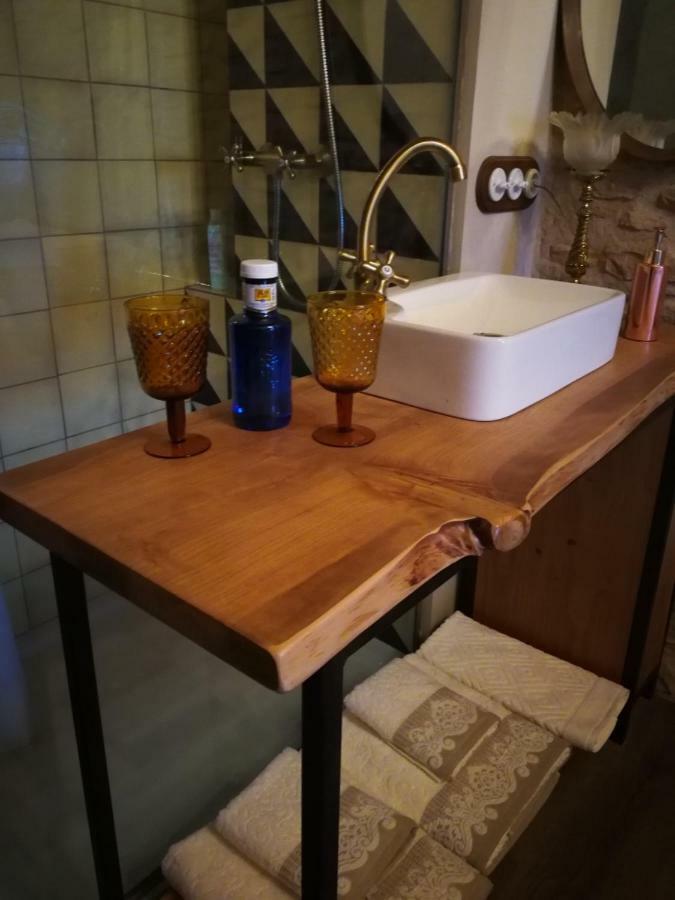 La Casa Dels Ocells (adults Only) Bed & Breakfast Granollers de Florejacs