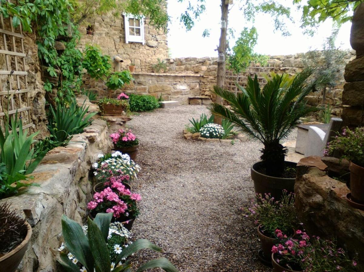 La Casa Dels Ocells (adults Only) Bed & Breakfast