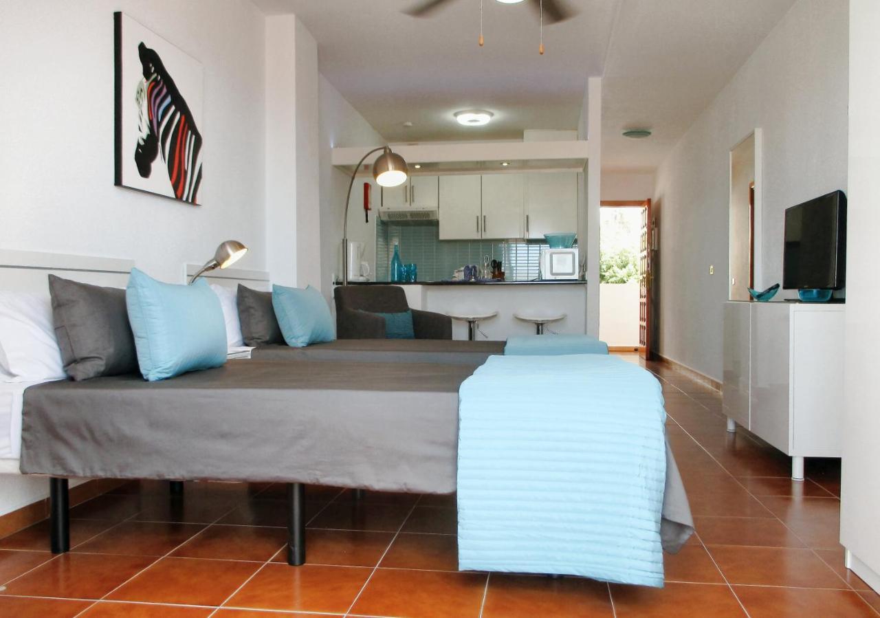 Club Olympus In Garden Apartment *