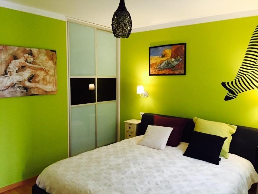 Apartament Cal Jalmar Apartment *