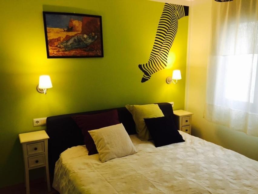Apartament Cal Jalmar Apartment *