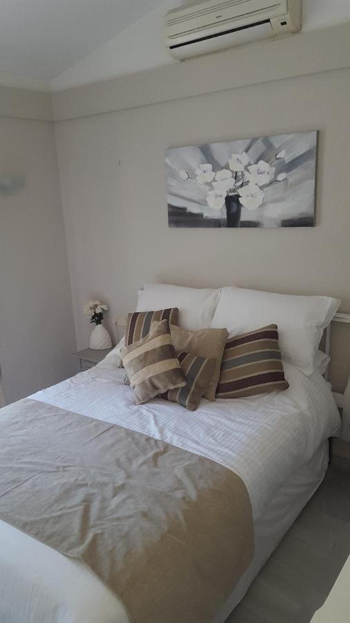 Calahonda 2 Bedroom House With Air Con Сasa de vacaciones