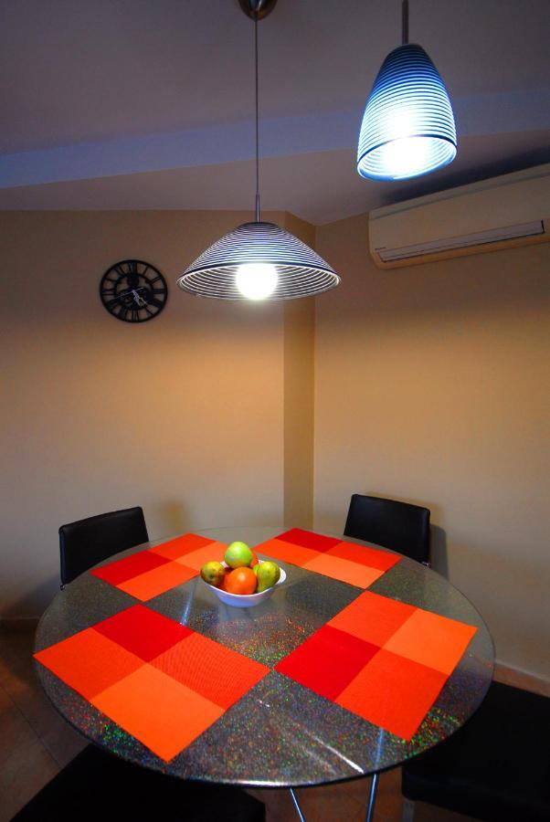 Apartamento Bonito Atico Con Aire Acondicionado,piscina Comunitaria, Parking Y Wifi *