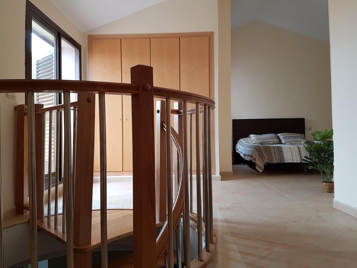 Bonito Atico Con Aire Acondicionado,piscina Comunitaria, Parking Y Wifi