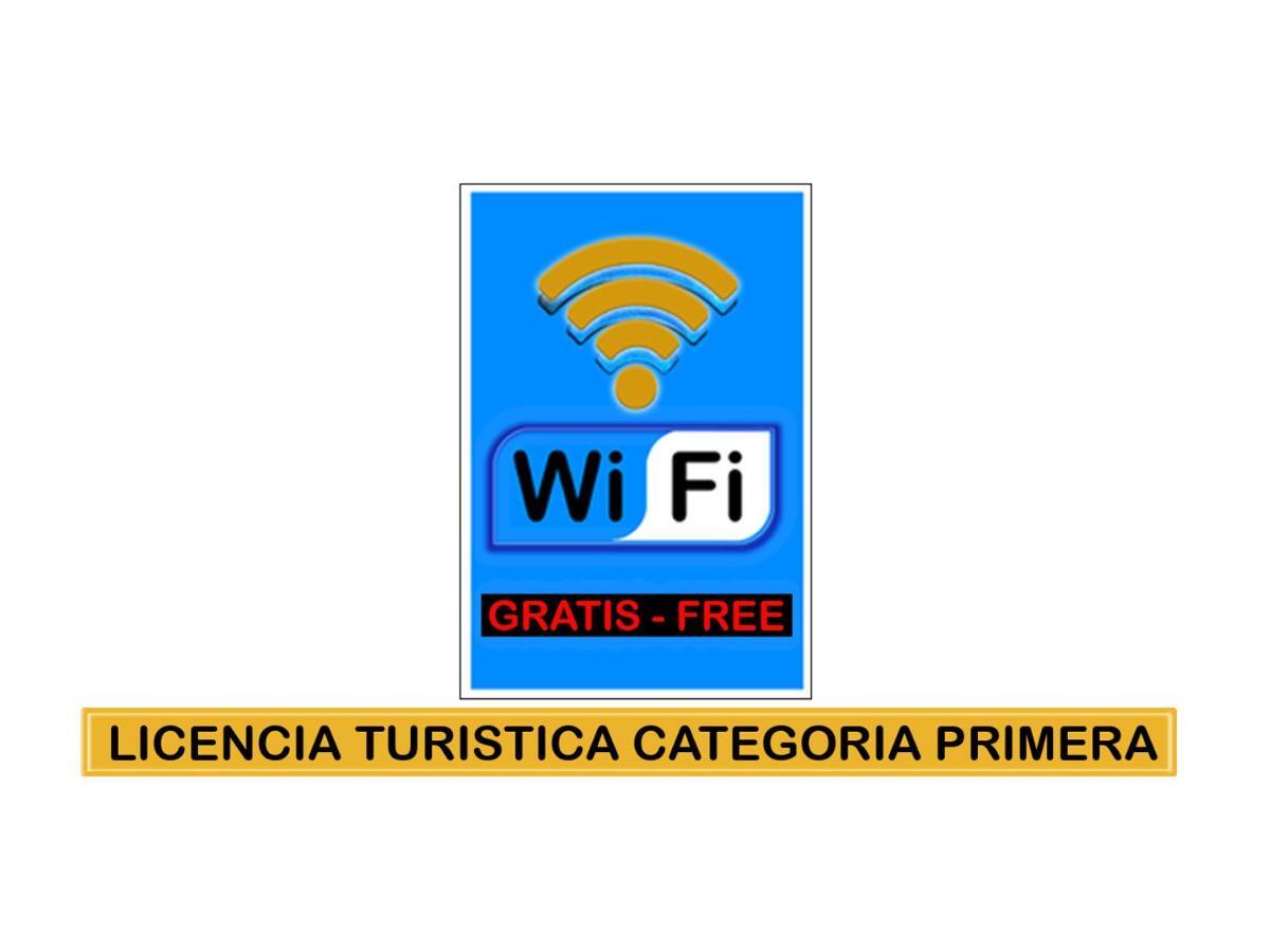 Bonito Atico Con Aire Acondicionado,piscina Comunitaria, Parking Y Wifi Apartamento