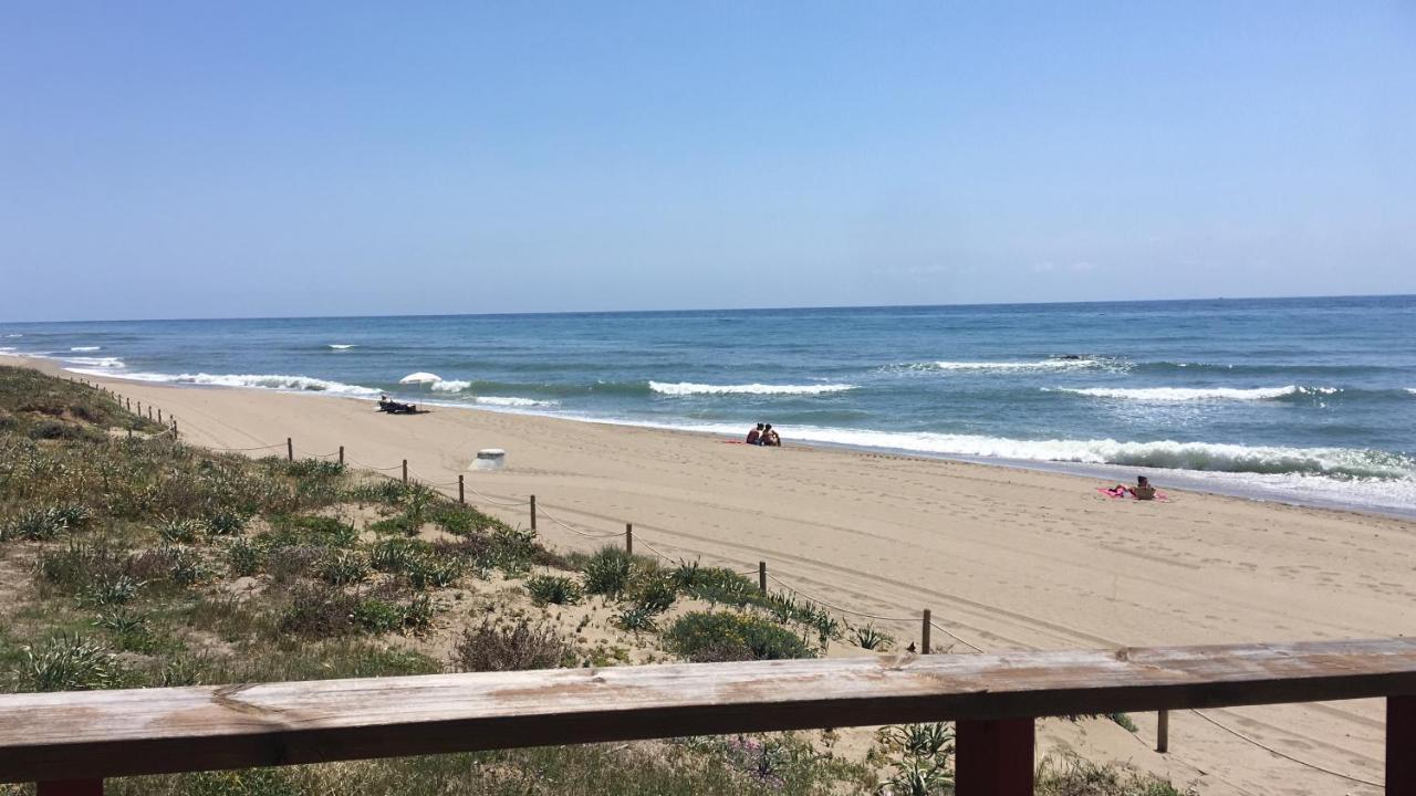 Apartamento Mi Capricho, Beachfront, Grownfloor, Private Garden & Terrace Sitio de Calahonda