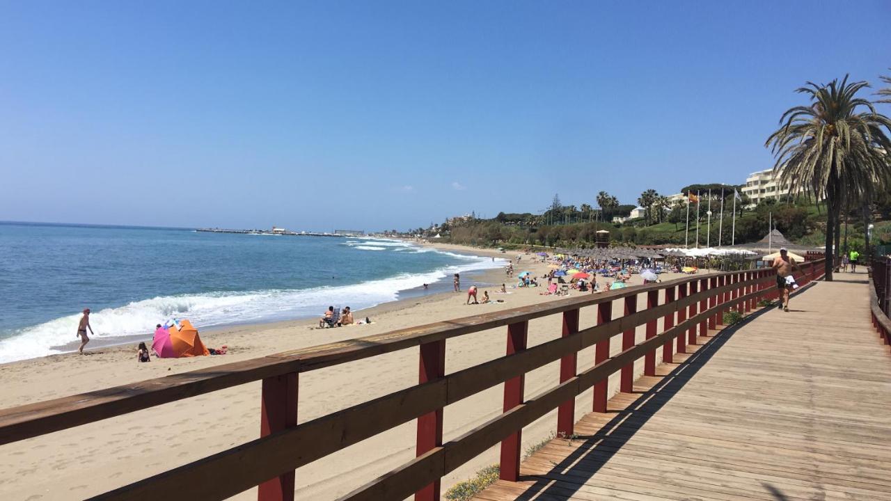 Apartamento Mi Capricho, Beachfront, Grownfloor, Private Garden & Terrace Sitio de Calahonda
