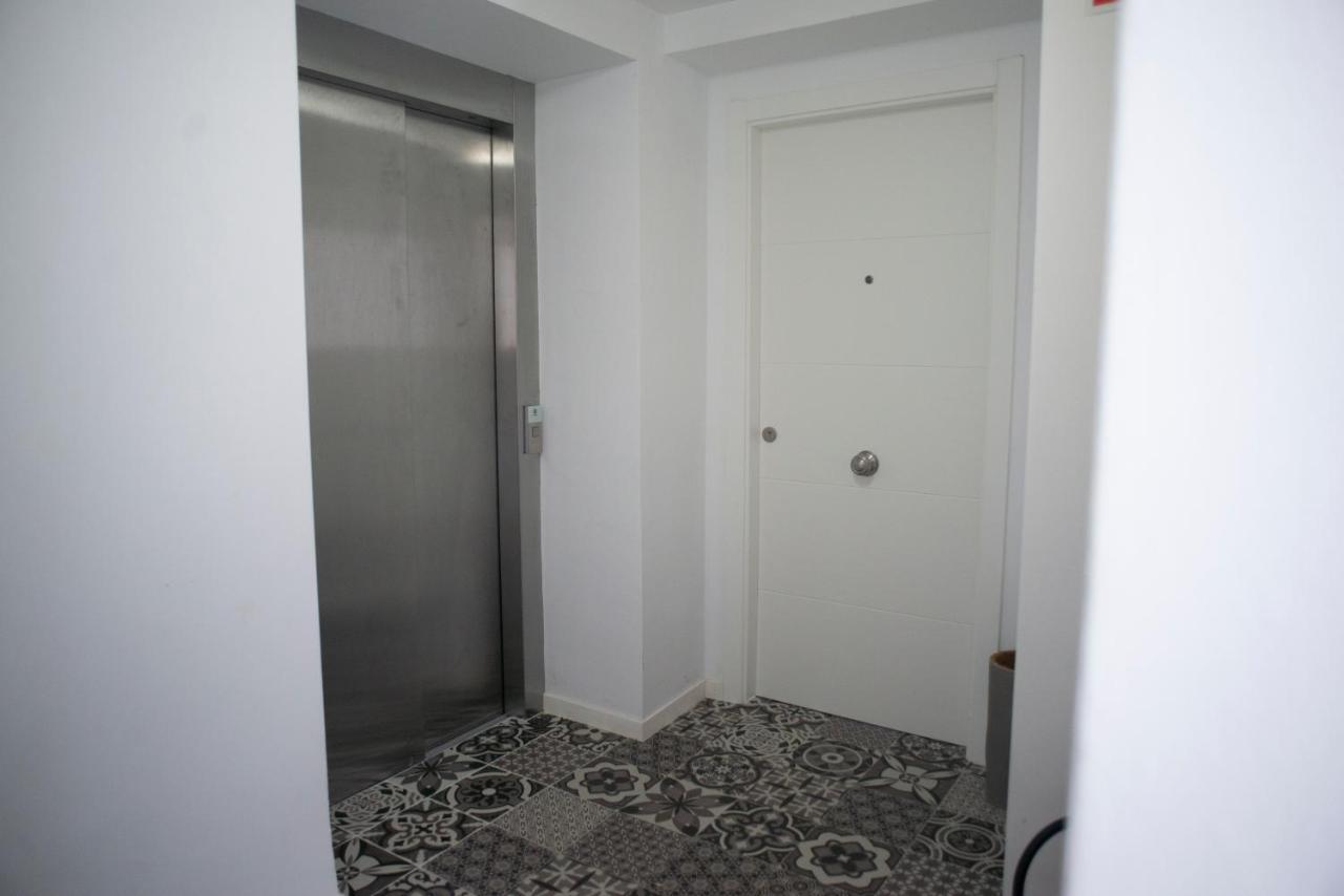 Apartamento El Tanguillo Little