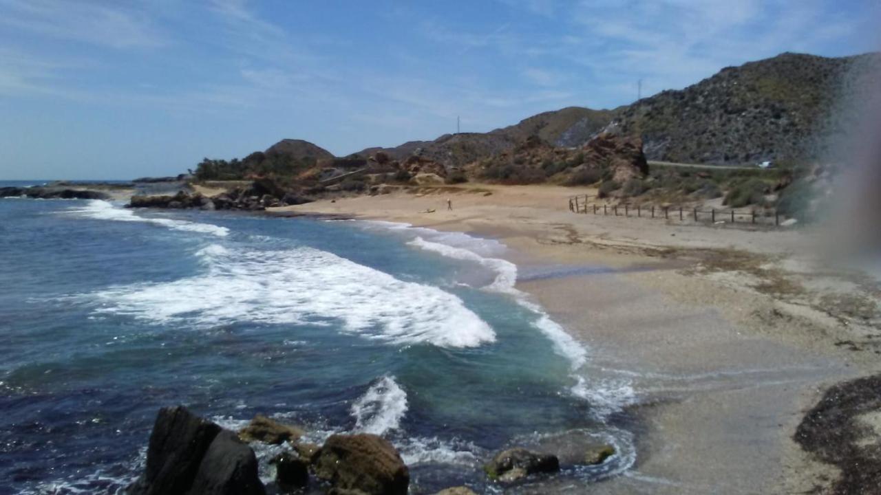 Junto Al Mar En La Costa De Almeria *