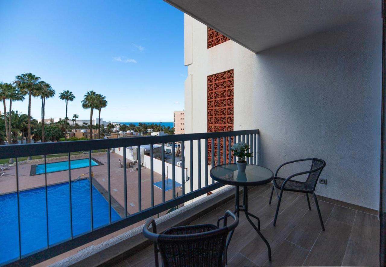 Modern With Pool And Wifi Apartment