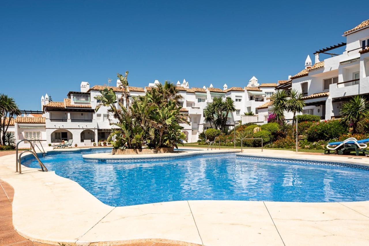 Apartamento En Primera Linea De Playa Lucera Apartment *