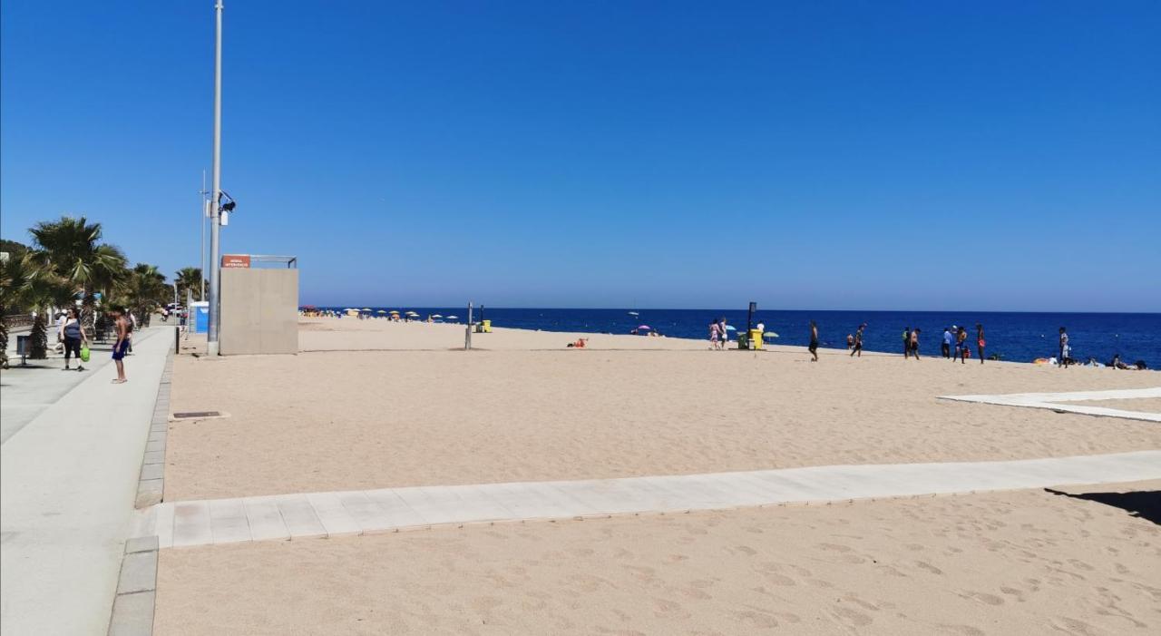 A 100 Metros De La Playa Apartamento Pineda De Mar