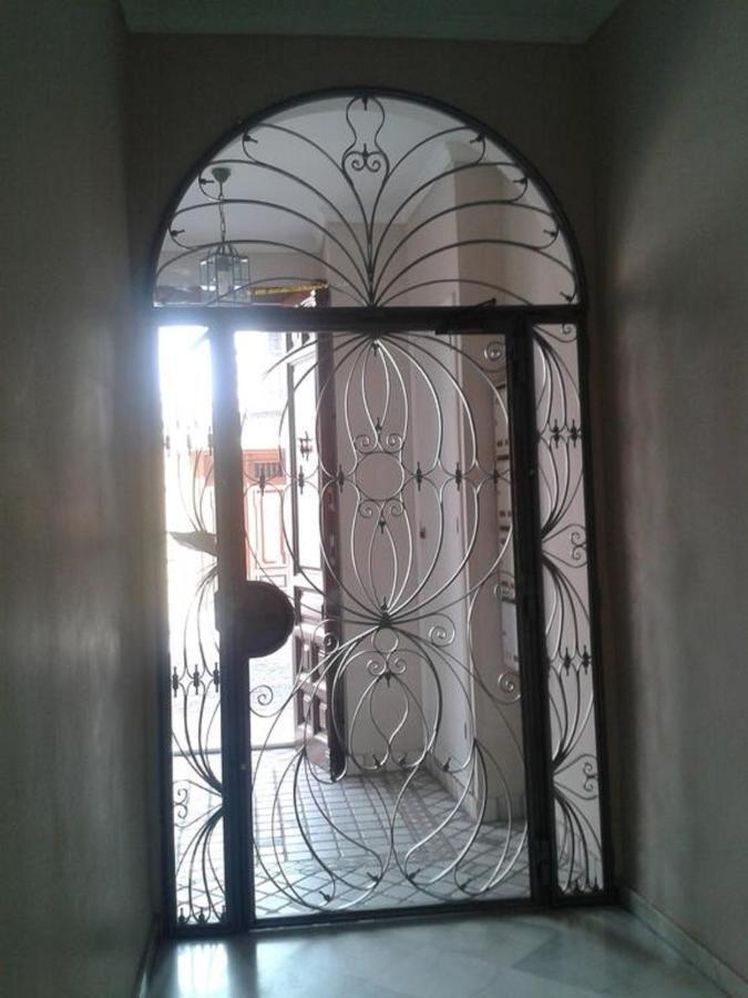 Con Encanto Lubi *