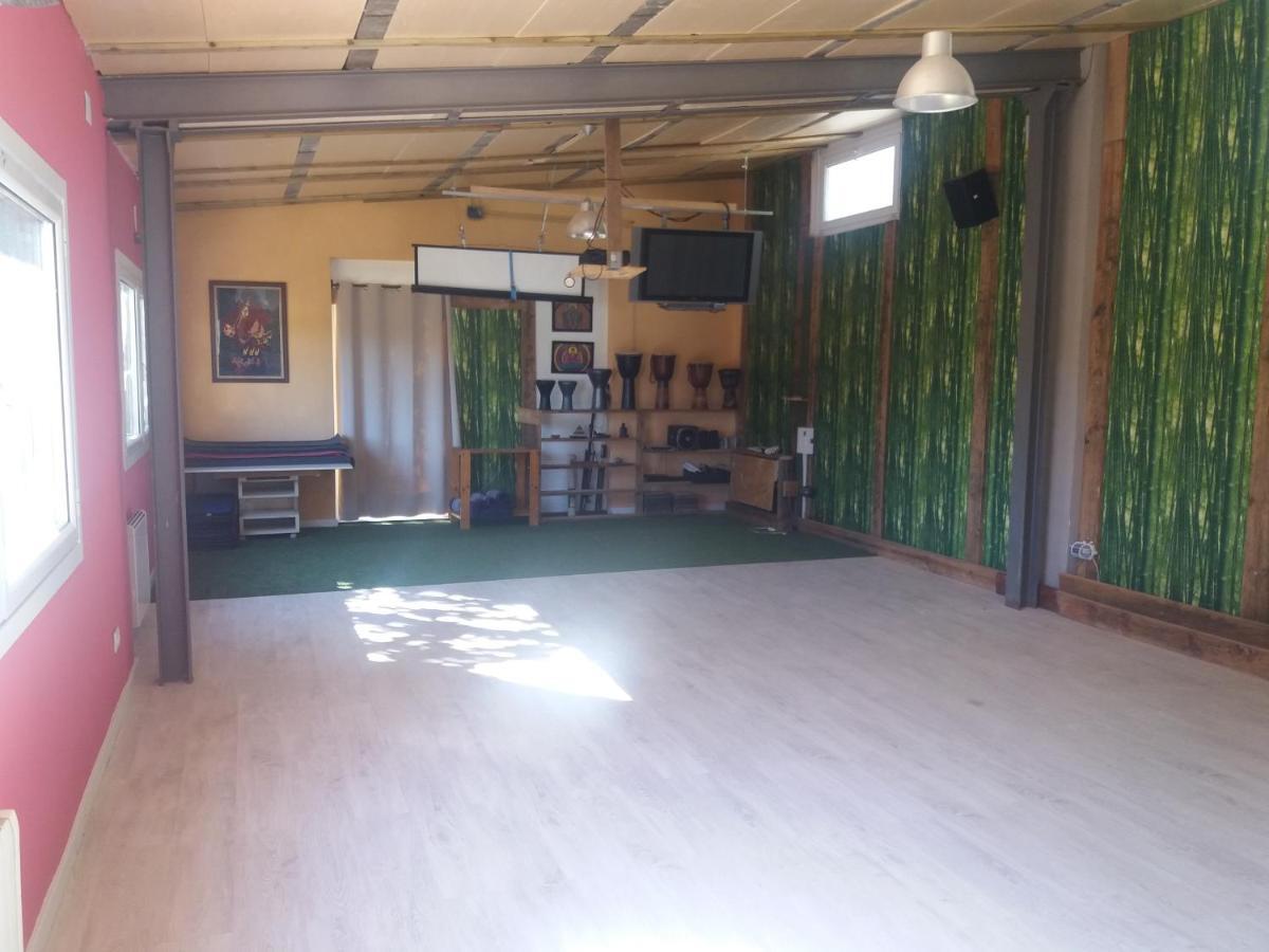 Masia Cal Simo - Casa Rural Con Piscina, Cerca De Sitges, Para Celebraciones Y Eventos