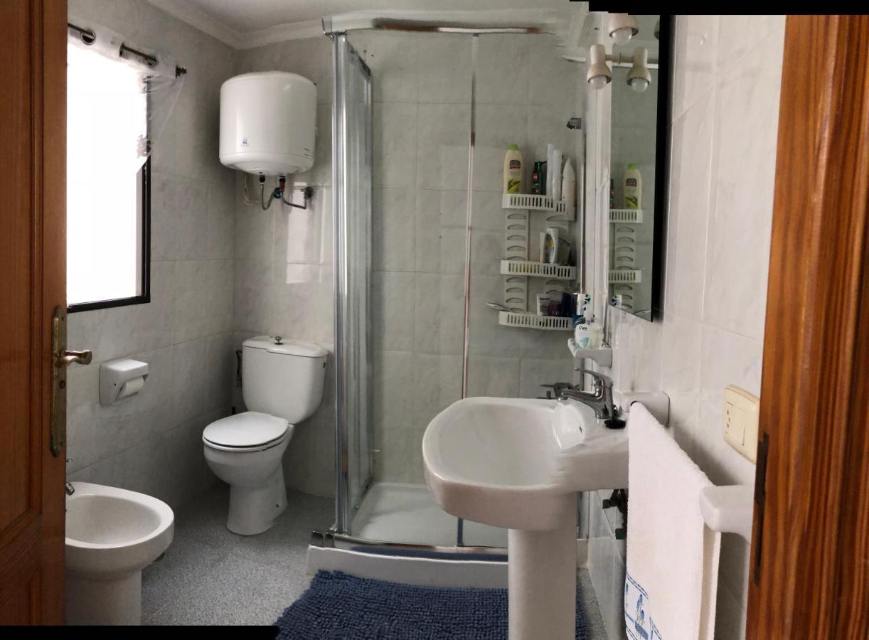 Central, Quiet And Comfortable Room, Breakfast Apartment *