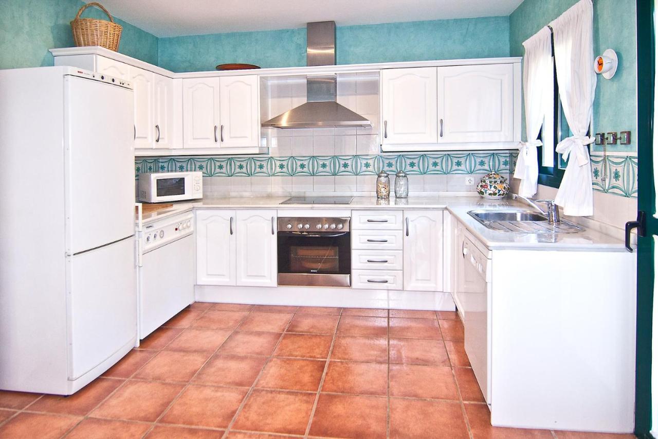 The Fairway Vista, Your Luxury Retreat With A Quiet Pool Villa Pueblo Nuevo de Guadiaro