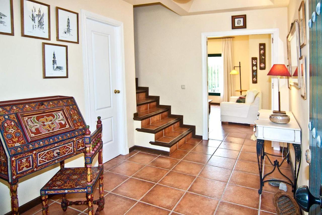 The Fairway Vista, Your Luxury Retreat With A Quiet Pool Villa *