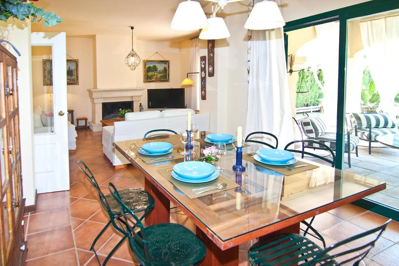 The Fairway Vista, Your Luxury Retreat With A Quiet Pool Villa
