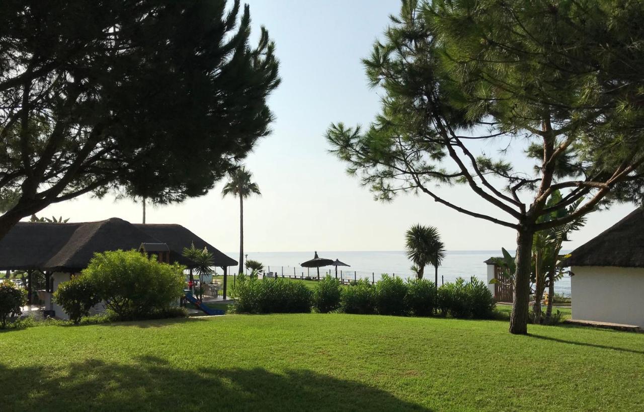 Mi Capricho, Beachfront, Grownfloor, Private Garden & Terrace