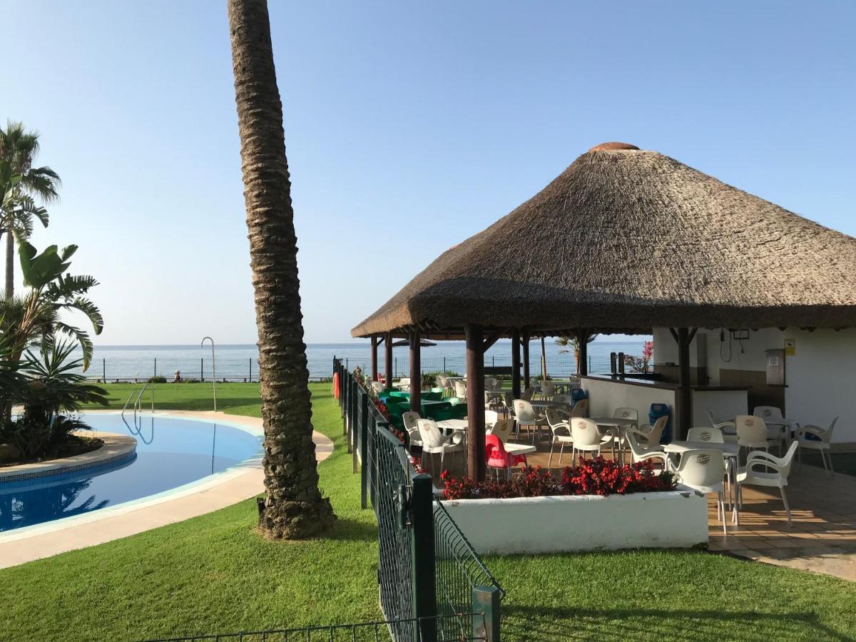 Mi Capricho, Beachfront, Grownfloor, Private Garden & Terrace * Sitio de Calahonda