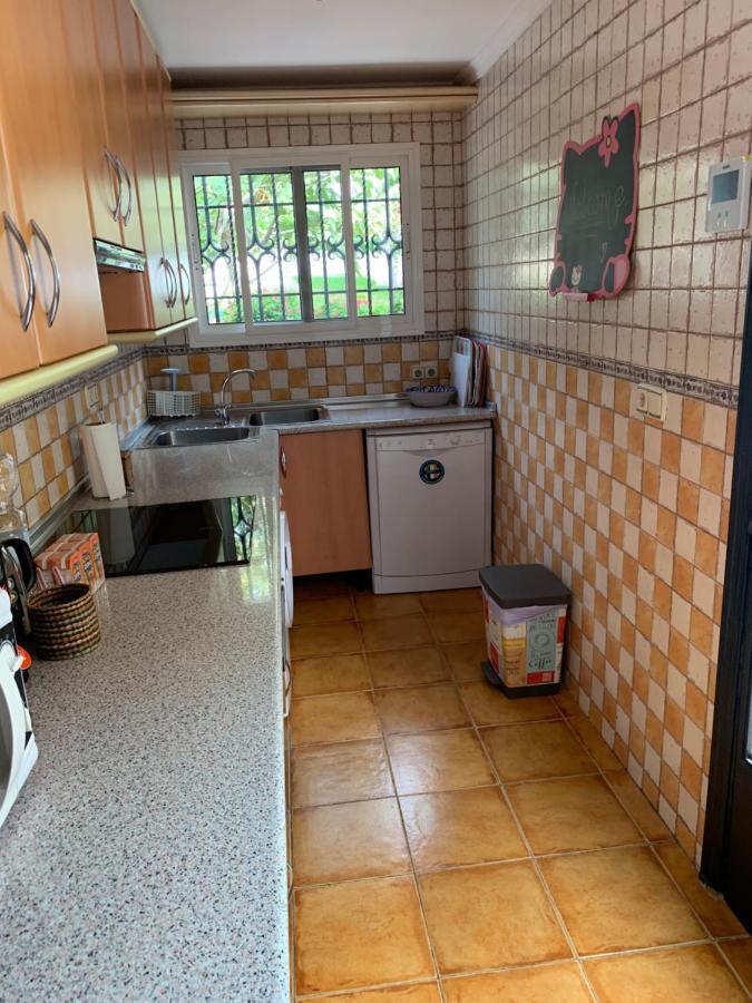 Bonito Chalet En La Cala Con Gran Jardin Privado