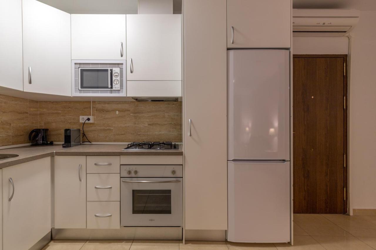 Fun Building By Homeabout Apartment Malaga