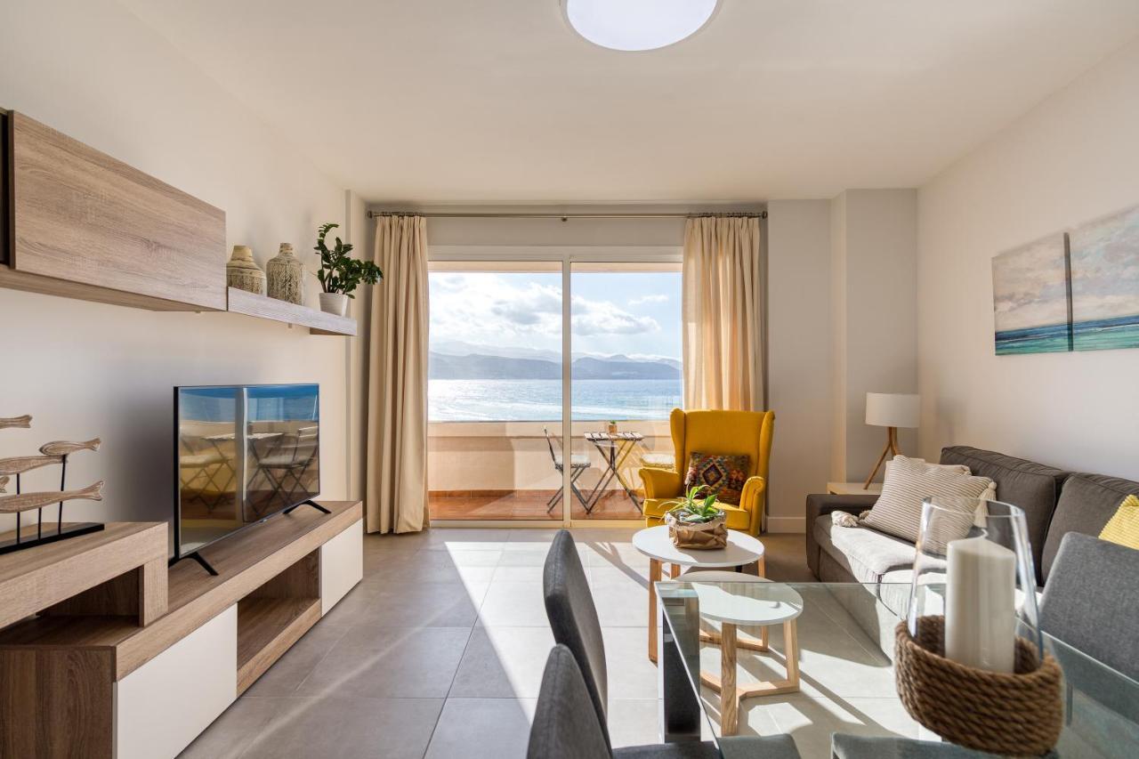 Living Canteras - Bright Beachfront Apartamento