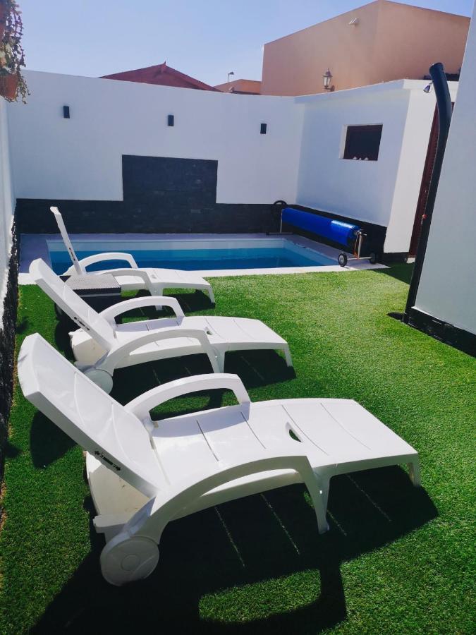 Sunny Paradise, Heater Pool Villa Corralejo