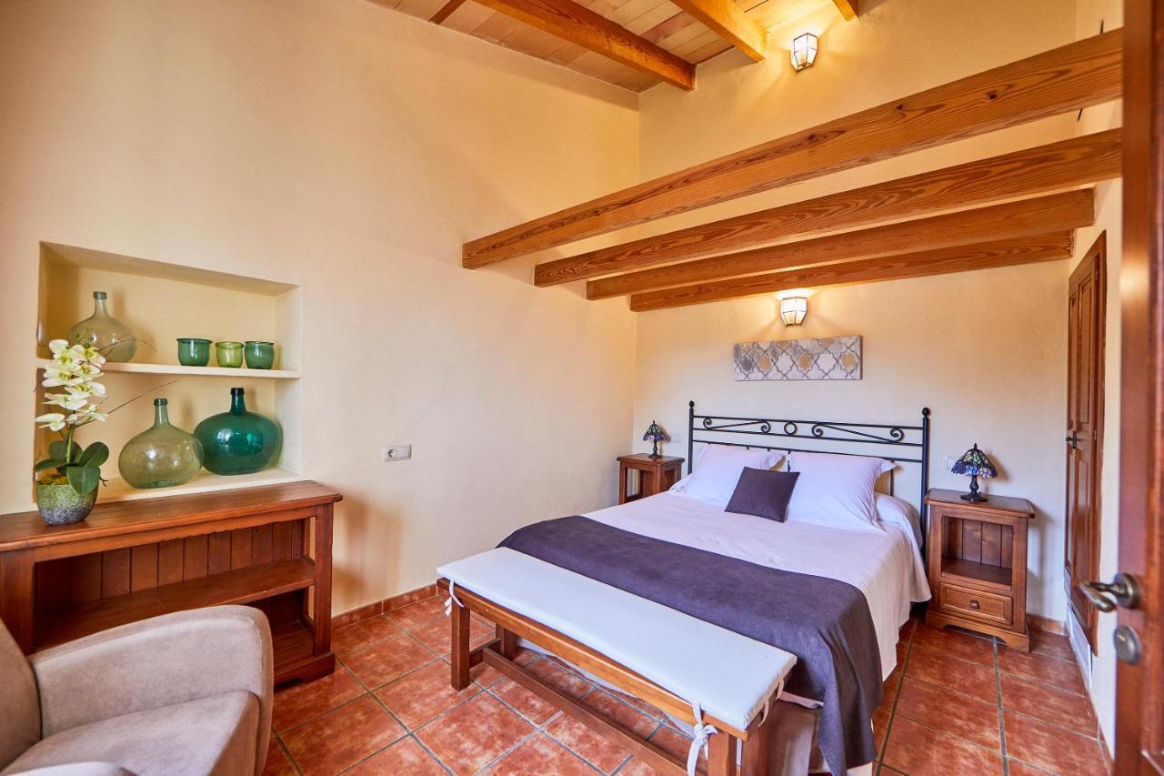 Es Quatre Cantons Farm stay