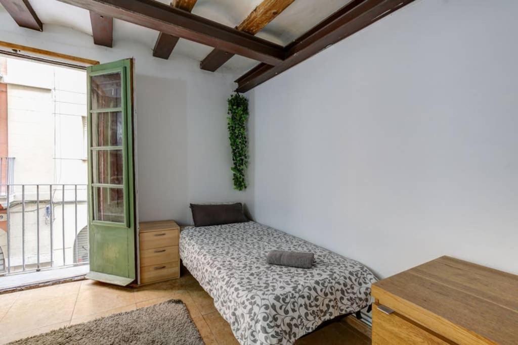 Apartment 7 Pax Montserrat Ramblas Barcelona
