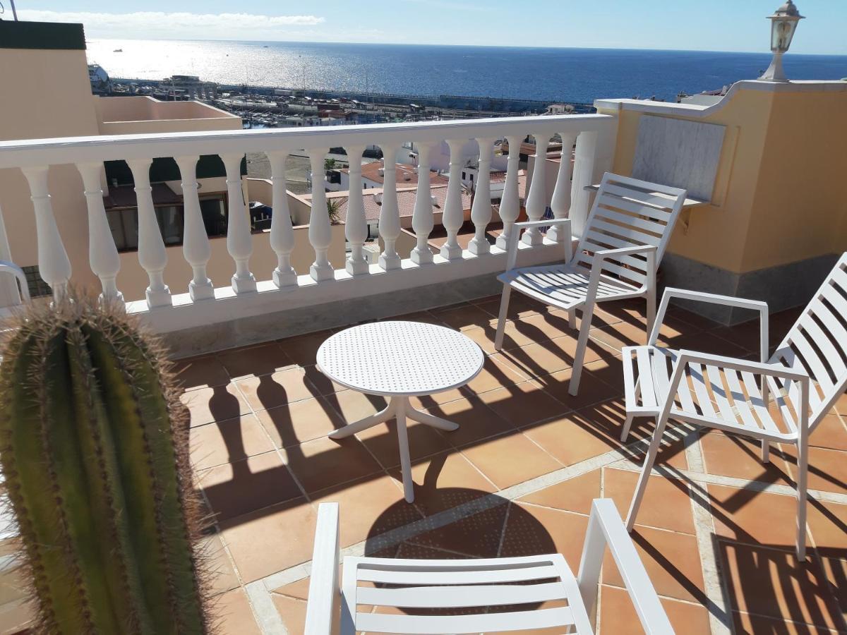 Cristianos Luxury Sea View Apartment