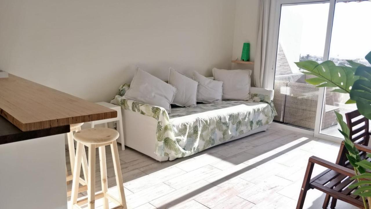 New Deluxe Stunned Seaview 2 Bed * Costa Adeje (Tenerife)