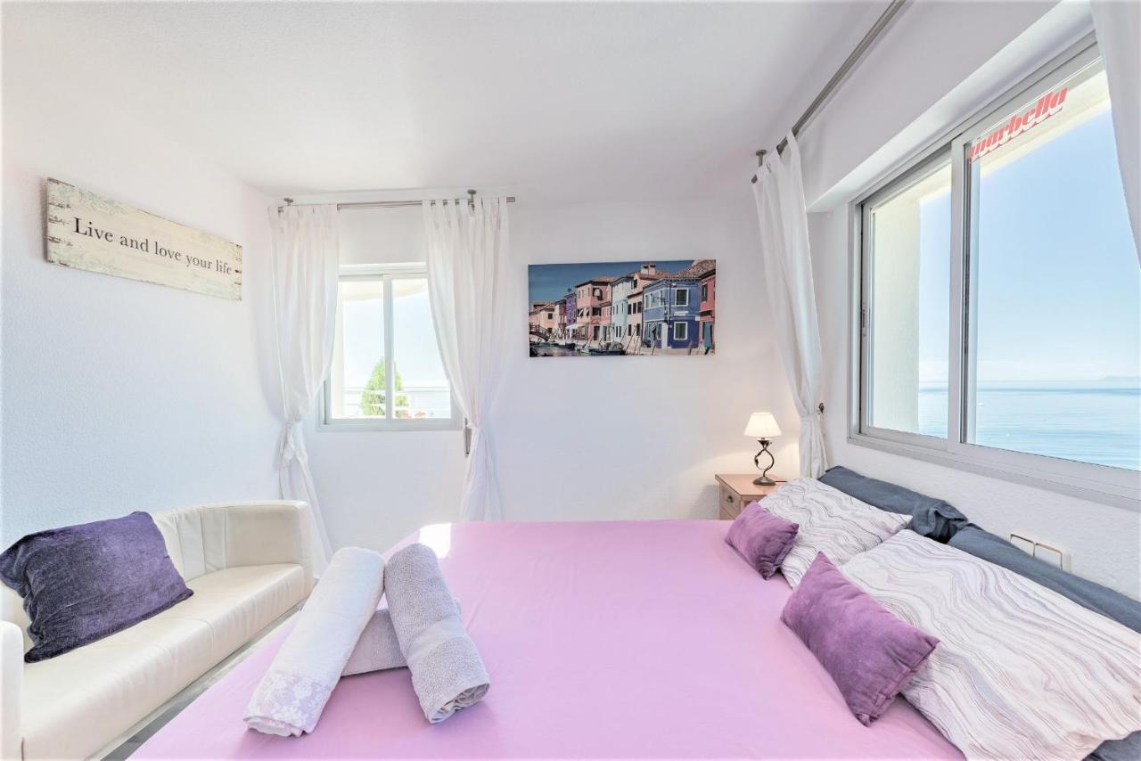 Beachfront Center Apartment Marbella