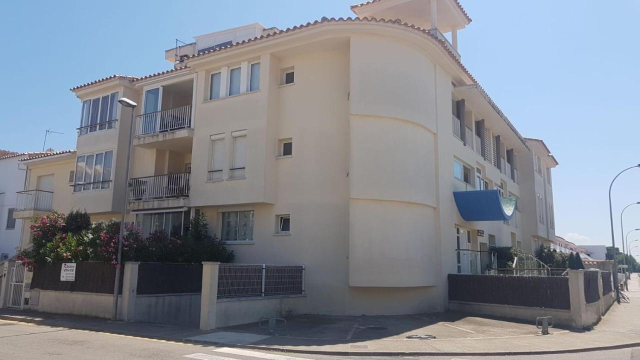 Magnifico Junto Al Canal Principal. * Empuriabrava