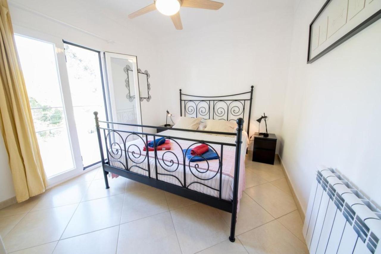 Ponent Apartment
