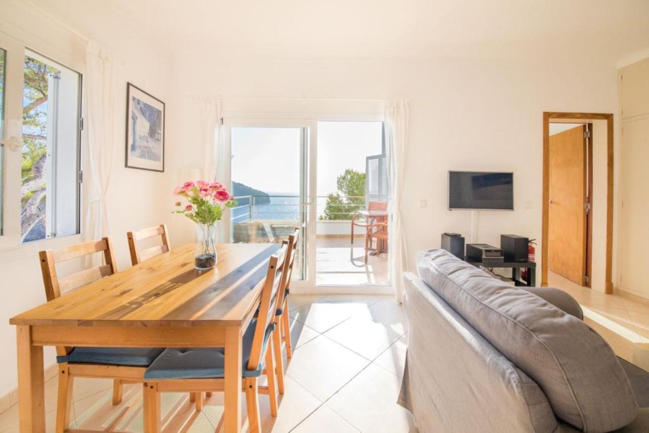 Ponent Apartment
