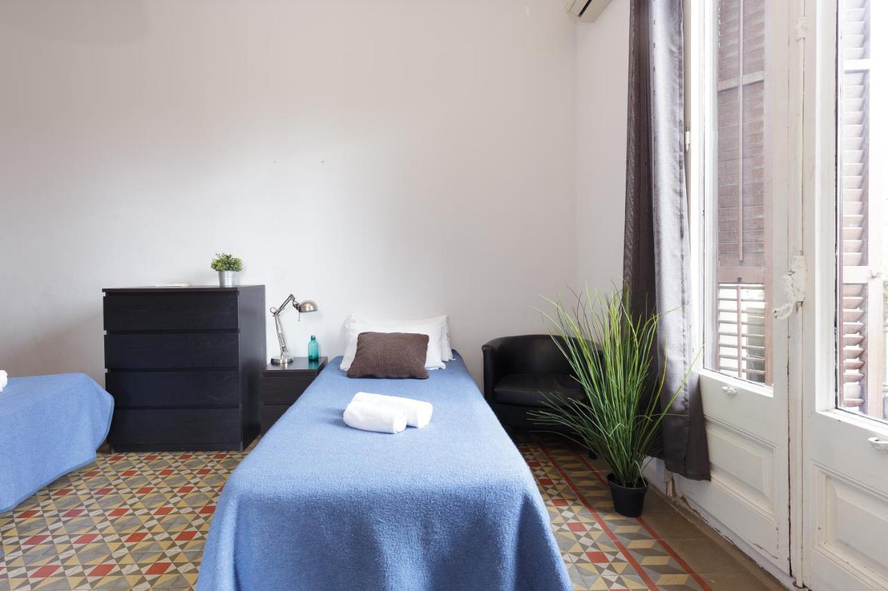 Key Plaza Universidad - Gran Via Apartment