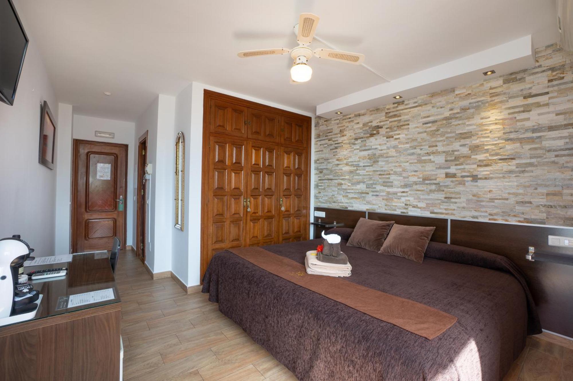 Guest house Casa Mercedes 2*