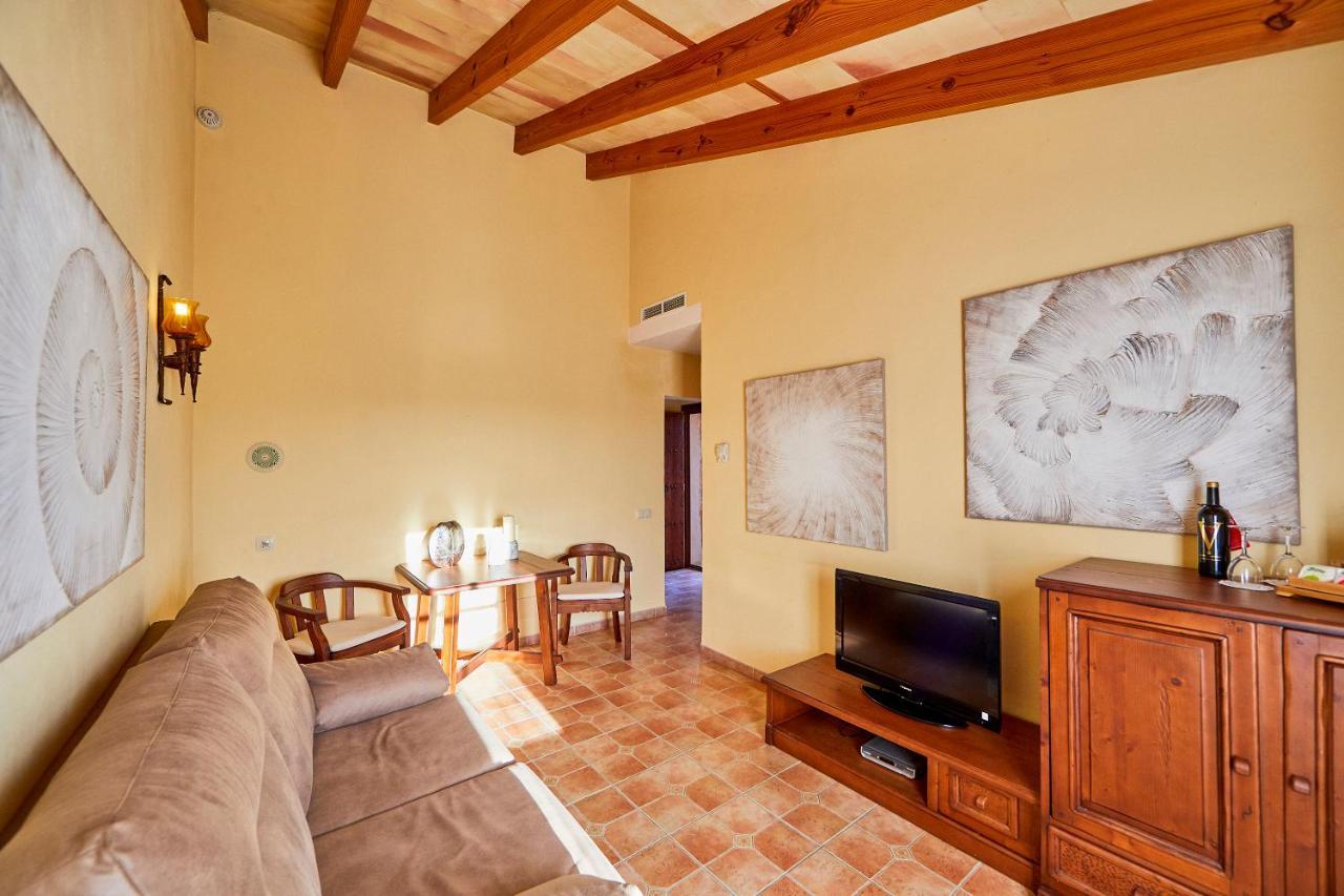 Es Quatre Cantons Farm stay