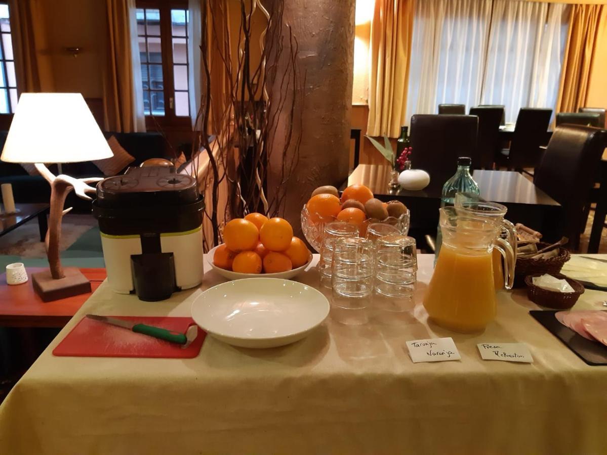 Guest house La Placeta 2*