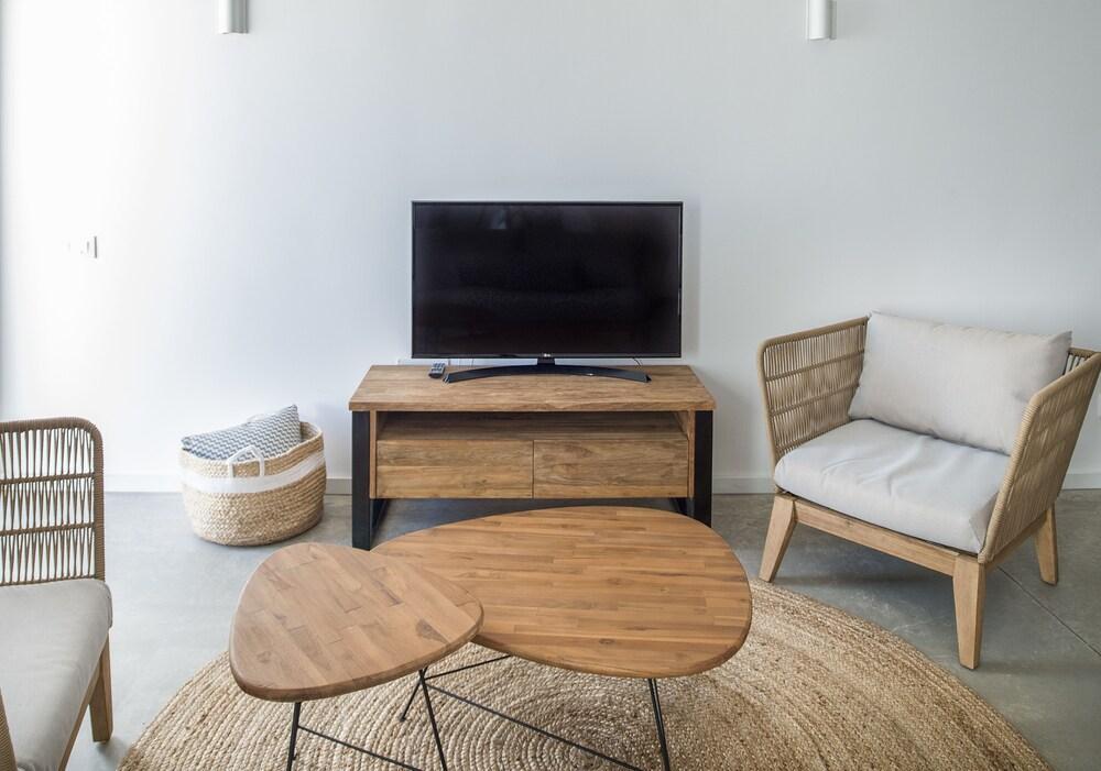 Edem Iii Apartamento De Diseno Piscina Climatizada By Lightbooking Apartment Telde