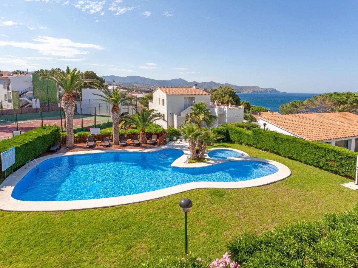 Palmiers I-5 By Interhome * Llançà
