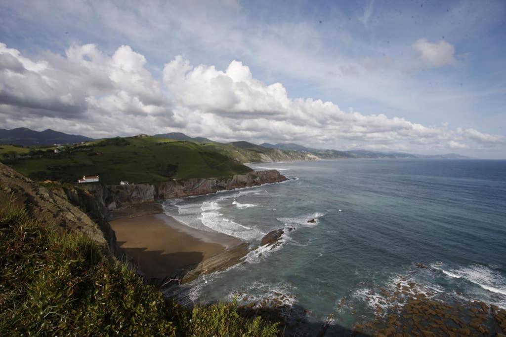 Apartment 2 Habit, Sala, Terraza, Jardin, Parking Gratis Zumaia